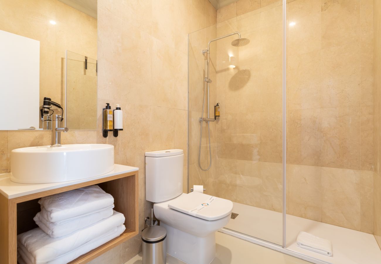 Studio in Lisbon - Lapa Diplomatic Flat 1.4 by Feel Lisboa