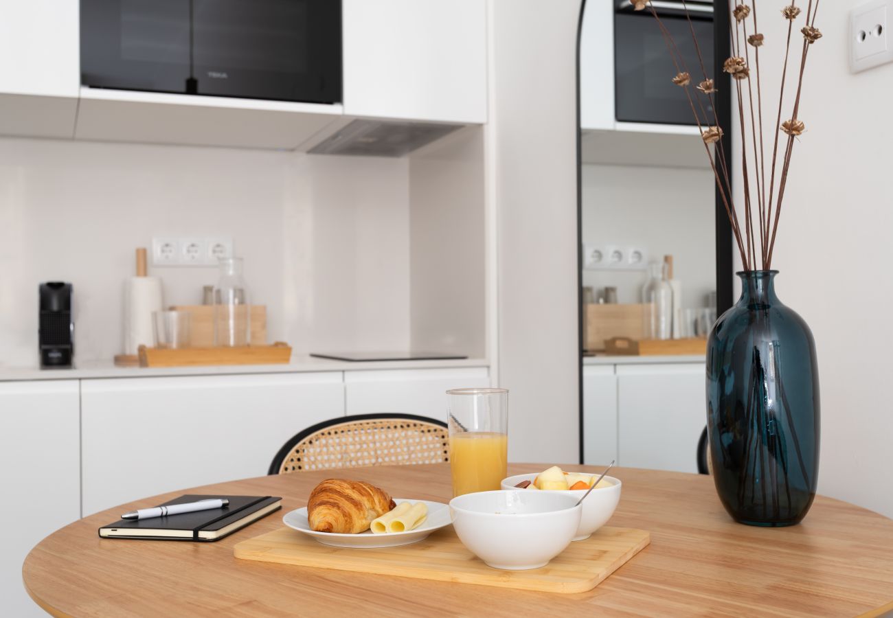 Studio in Lisbon - Lapa Diplomatic Flat 2.4 by Feel Lisboa