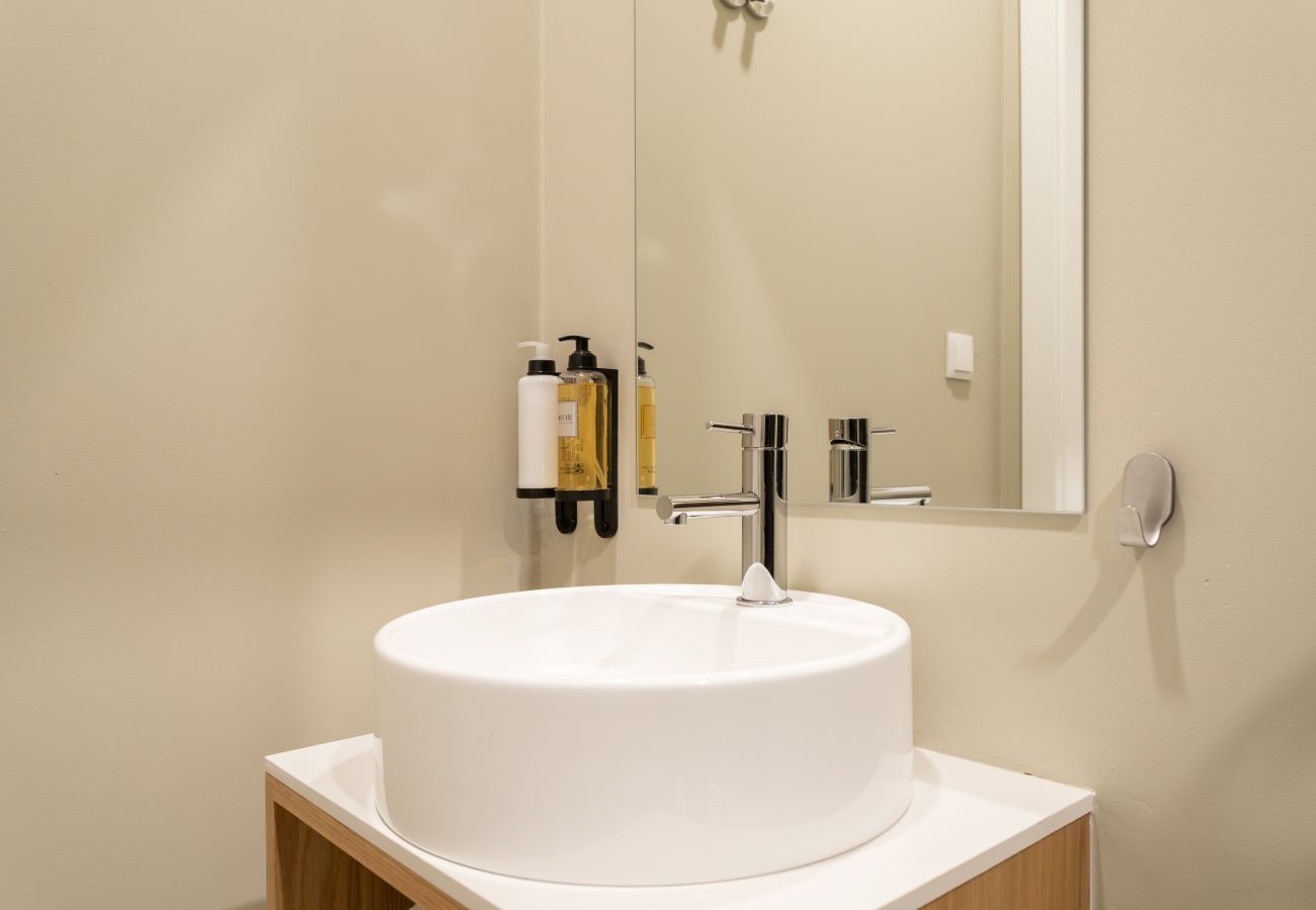 Studio in Lisbon - Lapa Diplomatic Flat 2.4 by Feel Lisboa