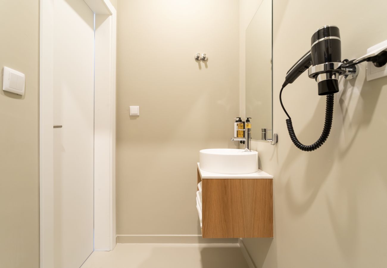 Studio in Lisbon - Lapa Diplomatic Flat 2.4 by Feel Lisboa