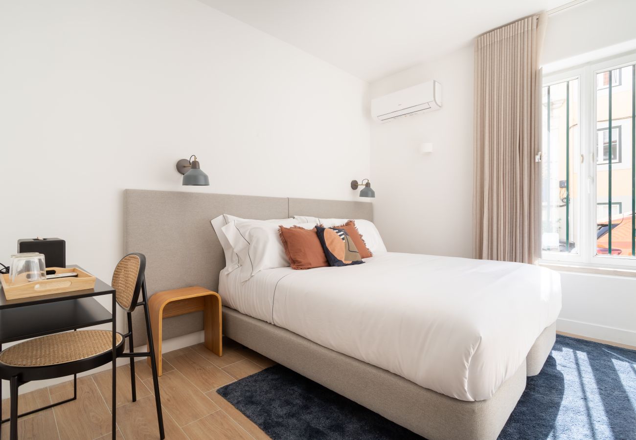 Rent by room in Lisbon - Lapa Diplomatic Suite 0.5 by Feel Lisboa