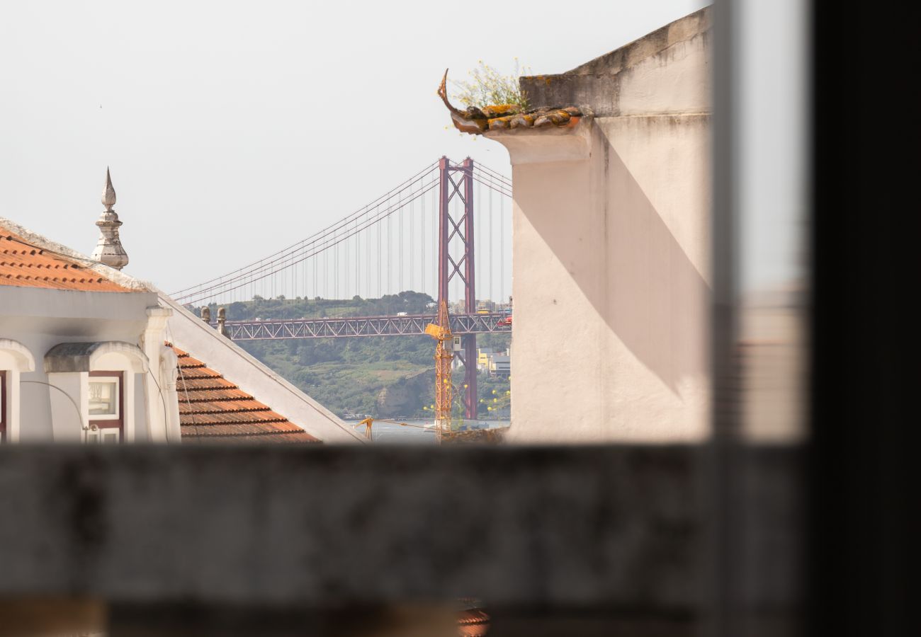 Rent by room in Lisbon - Lapa Diplomatic Suite 2.1 by Feel Lisboa