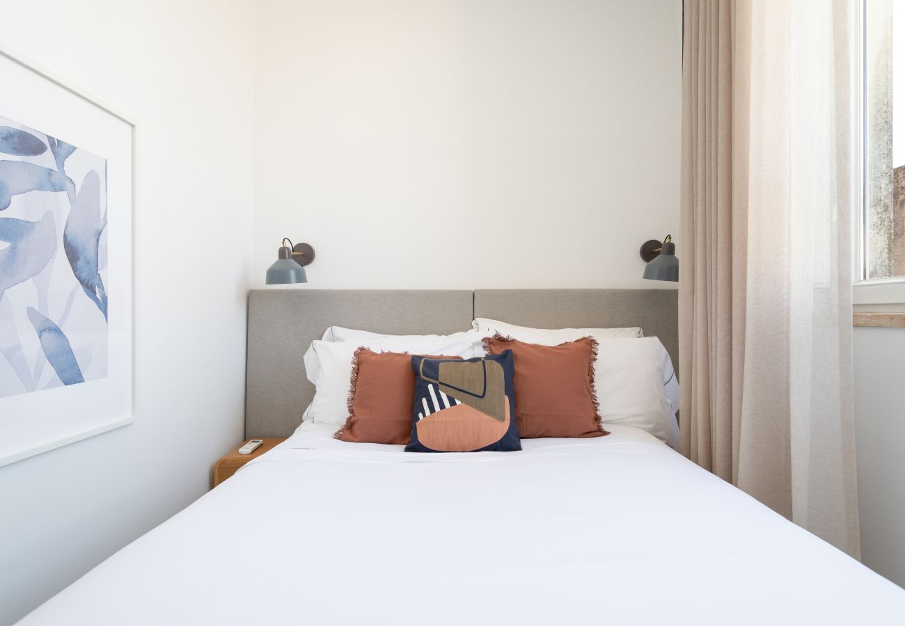 Rent by room in Lisbon - Lapa Diplomatic Suite 2.2 by Feel Lisboa