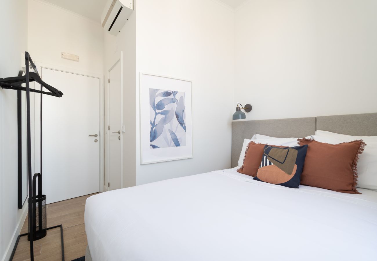 Rent by room in Lisbon - Lapa Diplomatic Suite 2.2 by Feel Lisboa