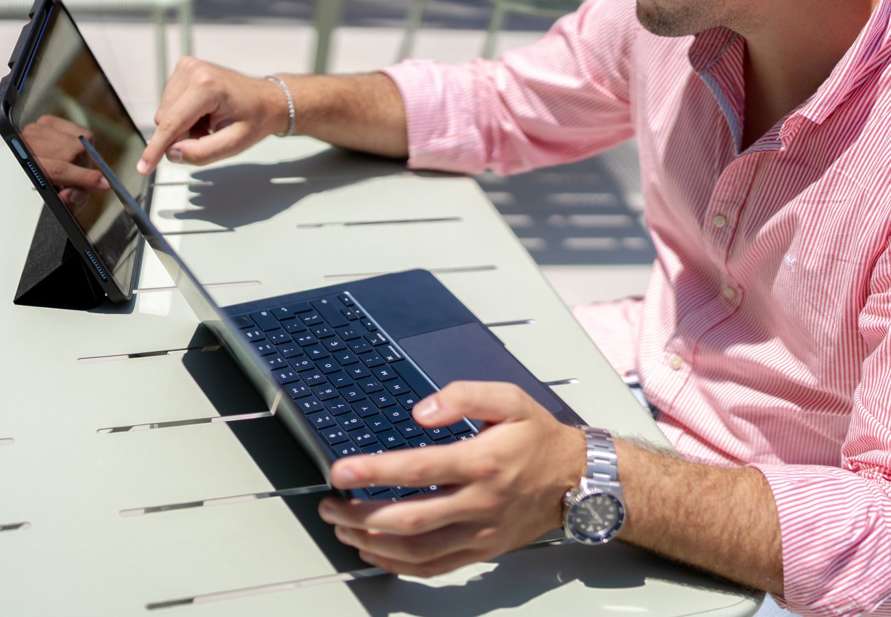 Work outdoors at Feel Porto's new local accommodation in Porto