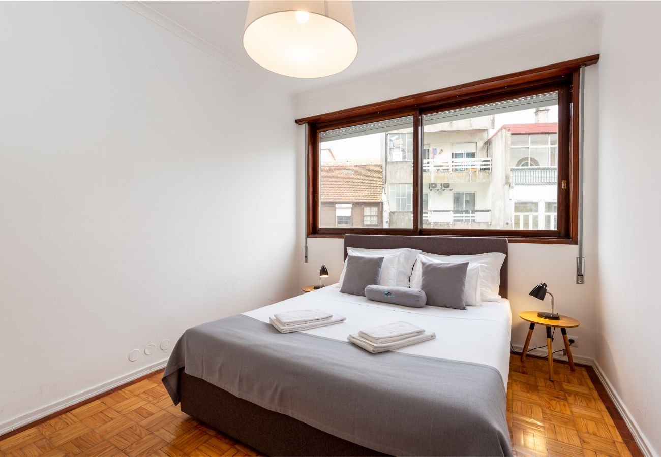 Apartamento en Oporto - Apartamento de 2 habitaciones equipado con balcón [STIII]