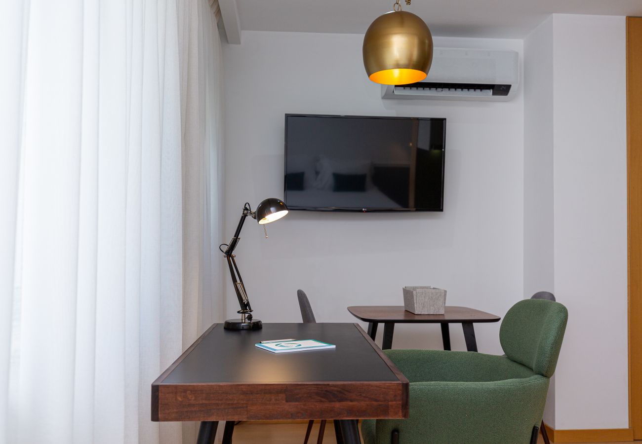 Estudio en Oporto - Estudio moderno, ideal para parejas o negocios [CC3/5]