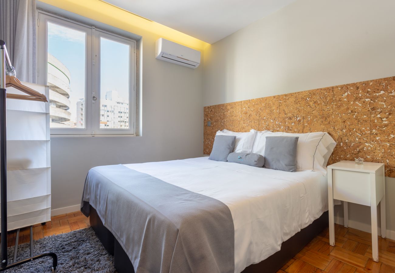 Apartamento en Oporto - Apartamento de 5 habitaciones cerca de la estación de metro [TR5]