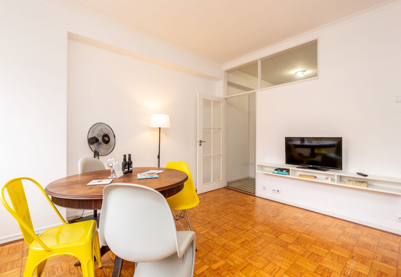 Apartamento en Oporto - Apartamento de 2 habitaciones en el centro de Oporto [STIV]