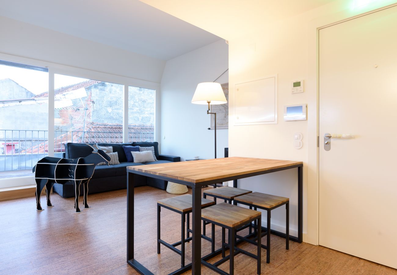 Apartamento en Oporto - Apartamento superior con balcón, Avenida dos Aliados [GL402]