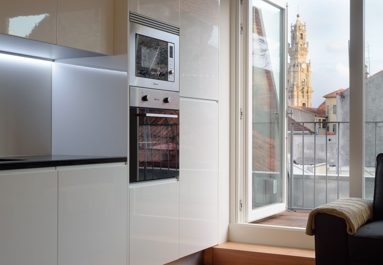 Apartamento en Oporto - Apartamento superior con balcón, Avenida dos Aliados [GL402]