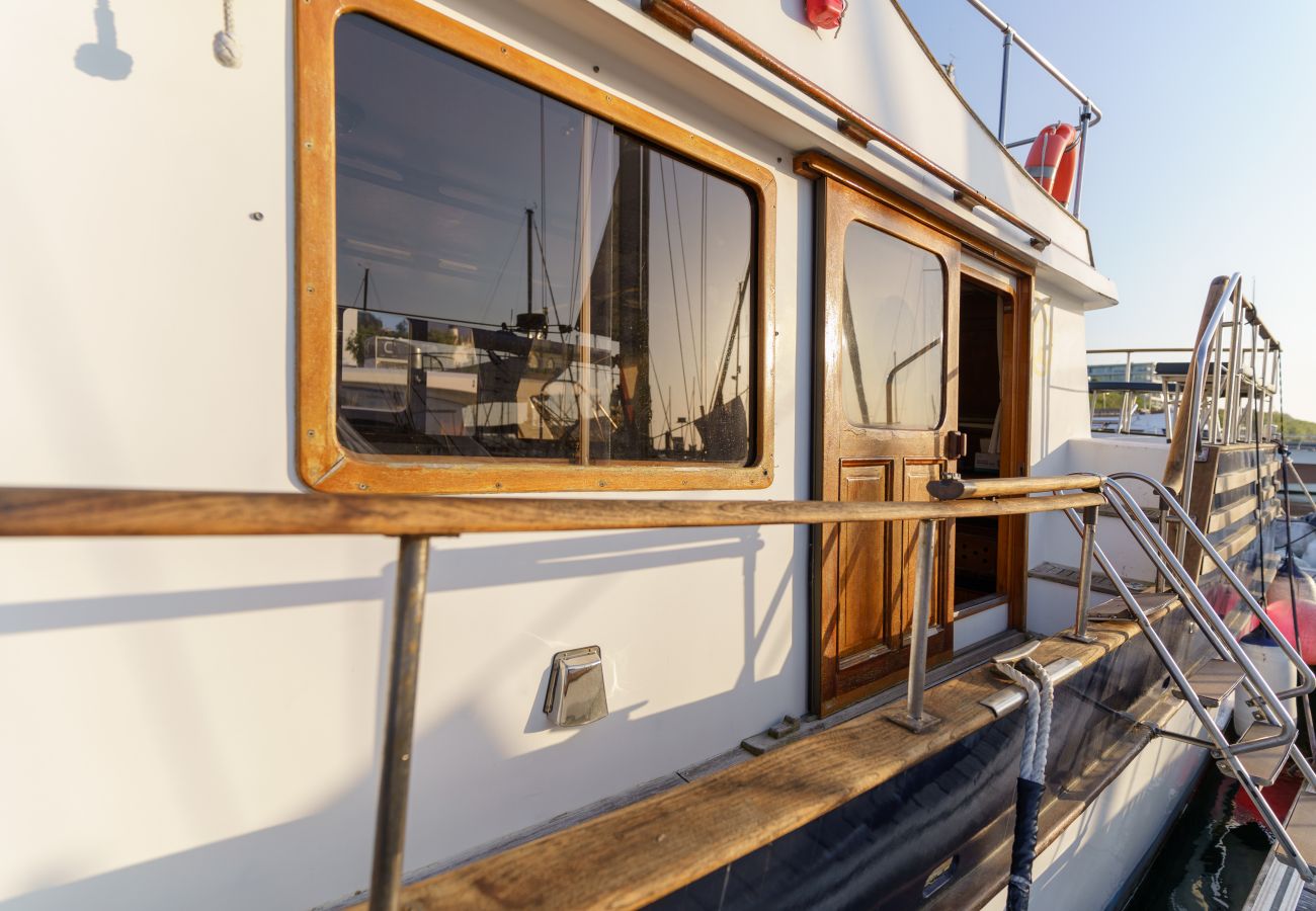 Barco en Vila Nova de Gaia - Night on Board Classic Wooden Boat