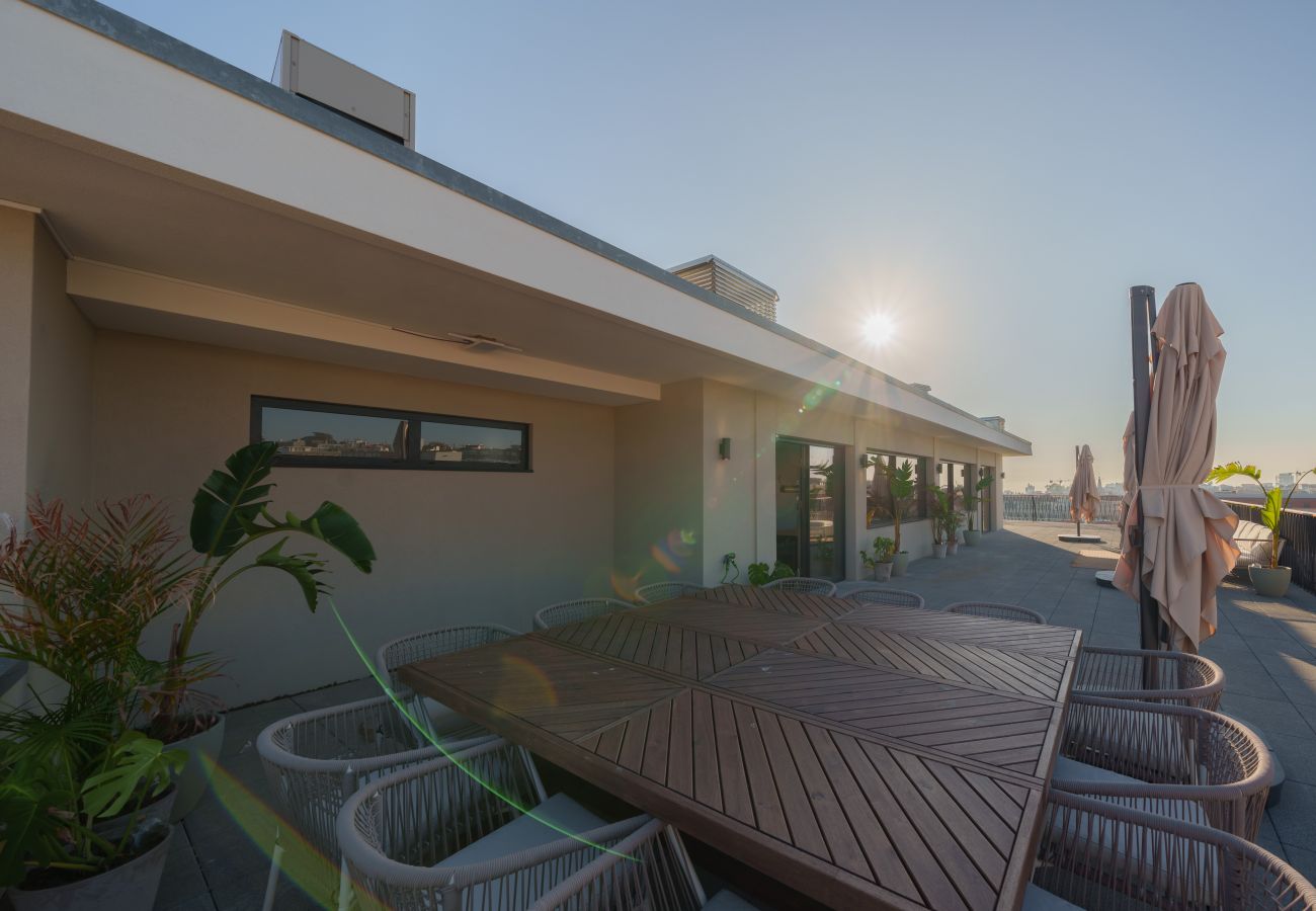 Apartamento en Oporto - Feel Porto Firmeza Coworking & Flat 4.4 