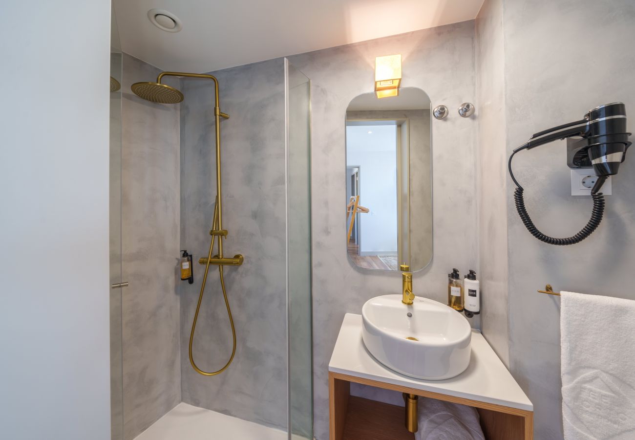 Apartamento en Oporto - Feel Porto Firmeza Coworking & Flat 4.4 
