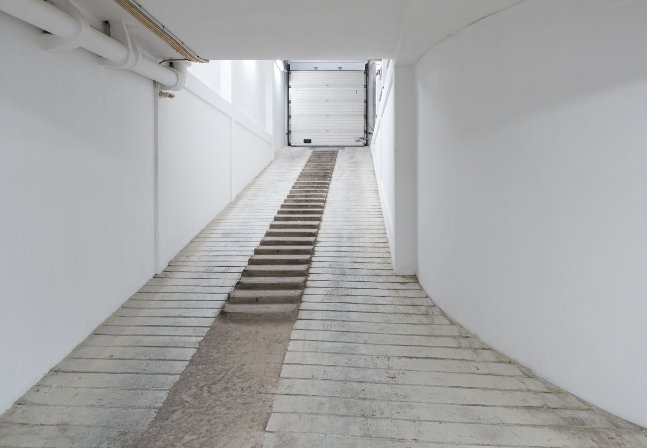 Reserve con Feel Porto y disfrute de acceso al aparcamiento.