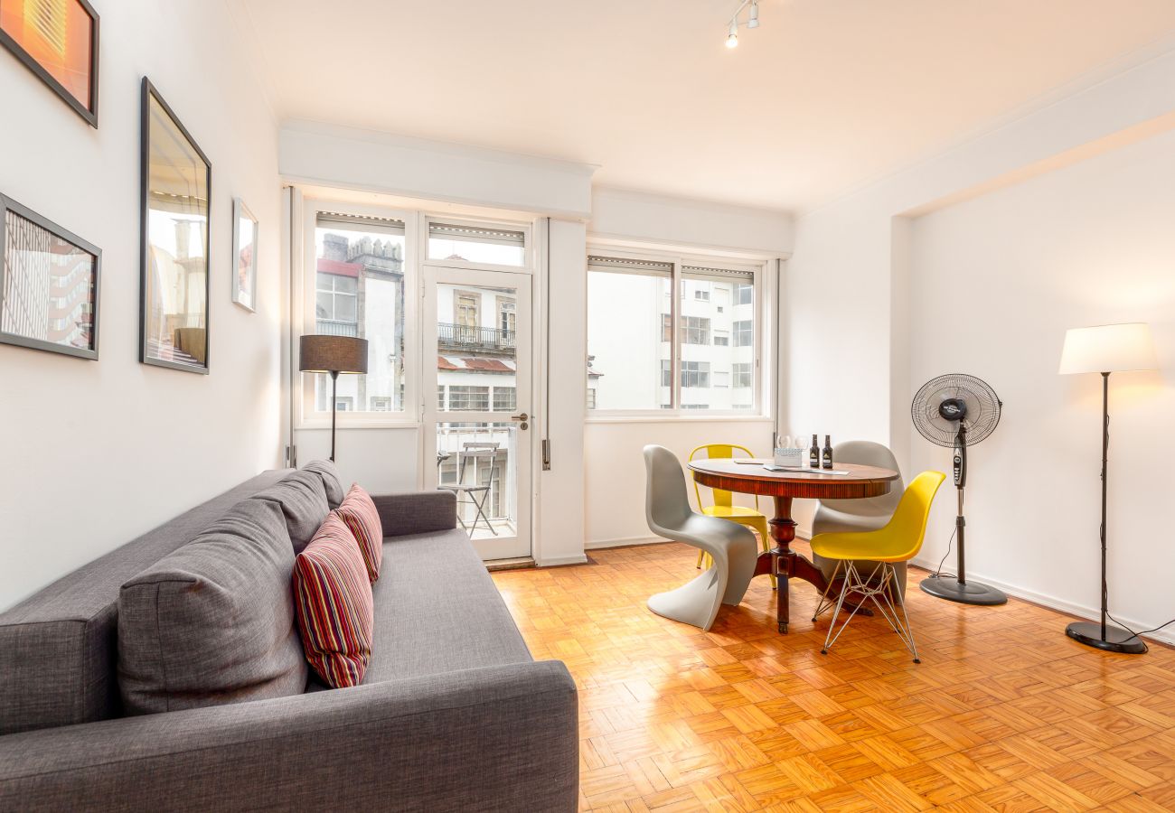 Appartement à Porto - Appartement de 2 chambres dans le centre-ville de Porto [STIV]